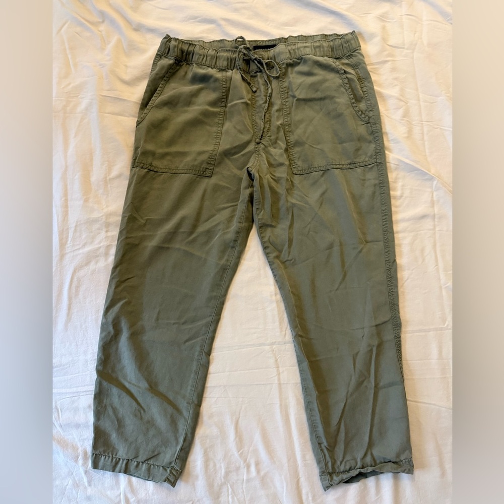 Sanctuary Women's Olive Cropped Pants